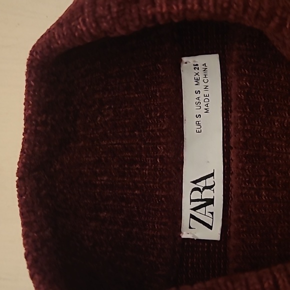 LIKE NEW Zara Thick Chenile Feel Deep Red Long Sleeved Mock Neck Sweater - Picture 10 of 11
